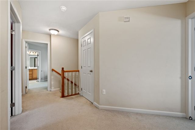 1610 Heritage Dr, Franklin Park, PA 15237