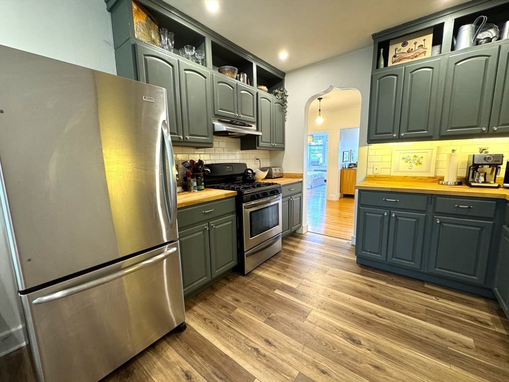 285 Corey Rd. 7, Boston, MA 02135