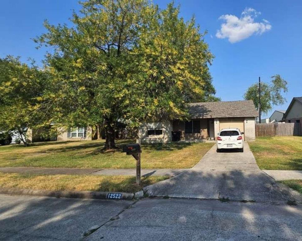 12522 Ridgelow Lane, Hockley, TX 77070