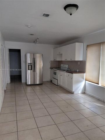 3171 NW 28th St 1, Miami, FL 33142