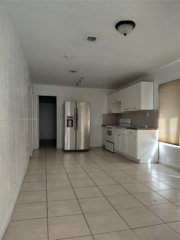 3171 NW 28th St 1, Miami, FL 33142