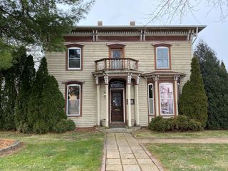 320 S State Street, Marengo, IL 60152