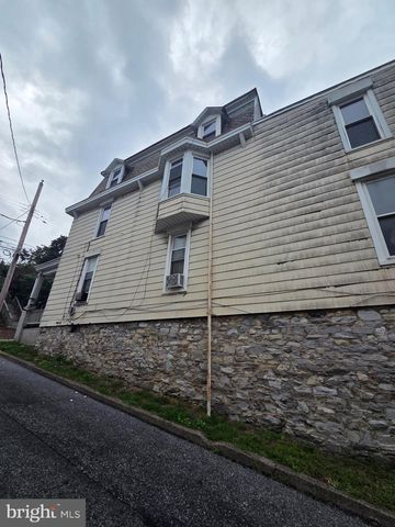 32 S HARRISBURG ST, Steelton, PA 17113