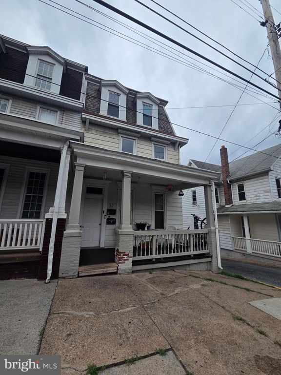32 S HARRISBURG ST, Steelton, PA 17113