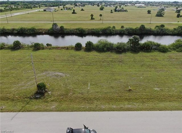 4102 NW 39th LN, Cape Coral, FL 33993