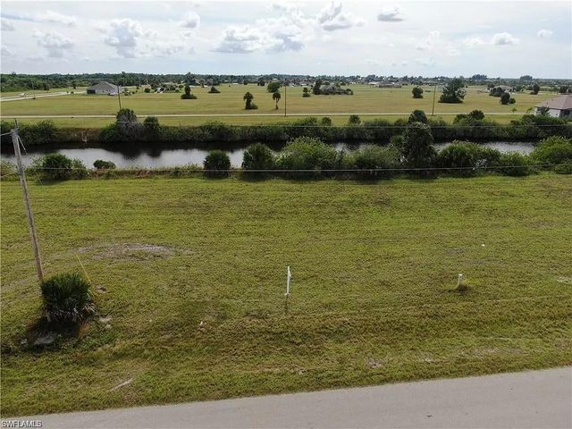 4102 NW 39th LN, Cape Coral, FL 33993