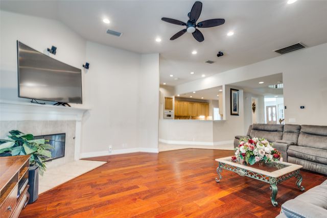 6623 Sapphire Circle S, Colleyville, TX 76034