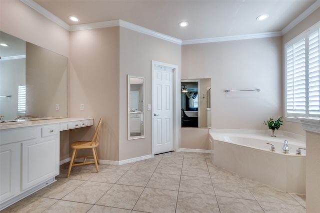 6623 Sapphire Circle S, Colleyville, TX 76034