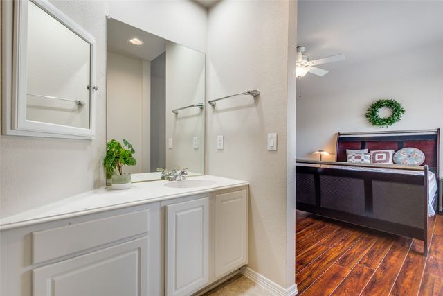 6623 Sapphire Circle S, Colleyville, TX 76034