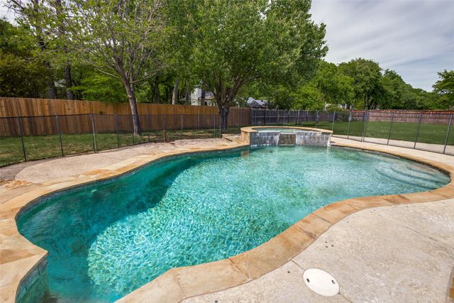 6623 Sapphire Circle S, Colleyville, TX 76034