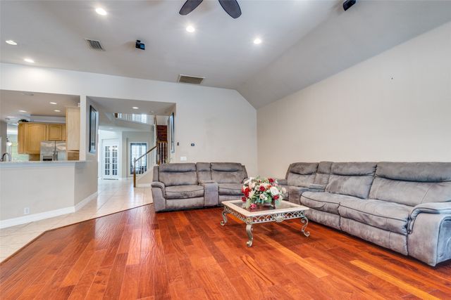 6623 Sapphire Circle S, Colleyville, TX 76034