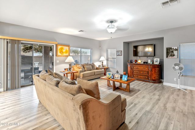 4535 W COTTONTAIL Road, Anthem, AZ 85086