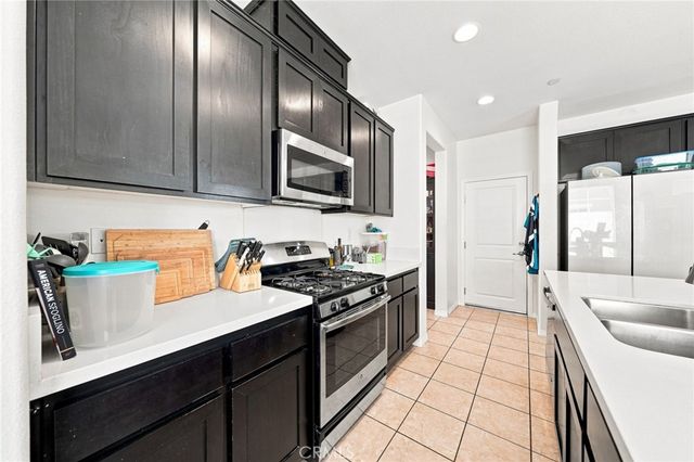 2877 S Via Belamaria, Ontario, CA 91762