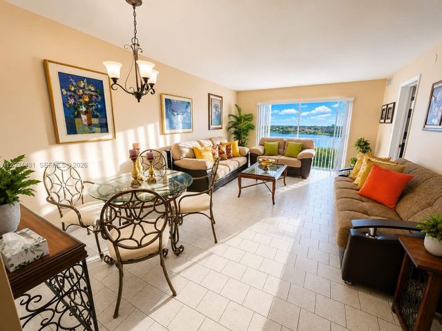 2801 N Pine Island Rd 304, Sunrise, FL 33322