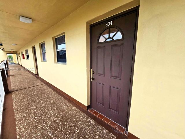 2801 N Pine Island Rd 304, Sunrise, FL 33322
