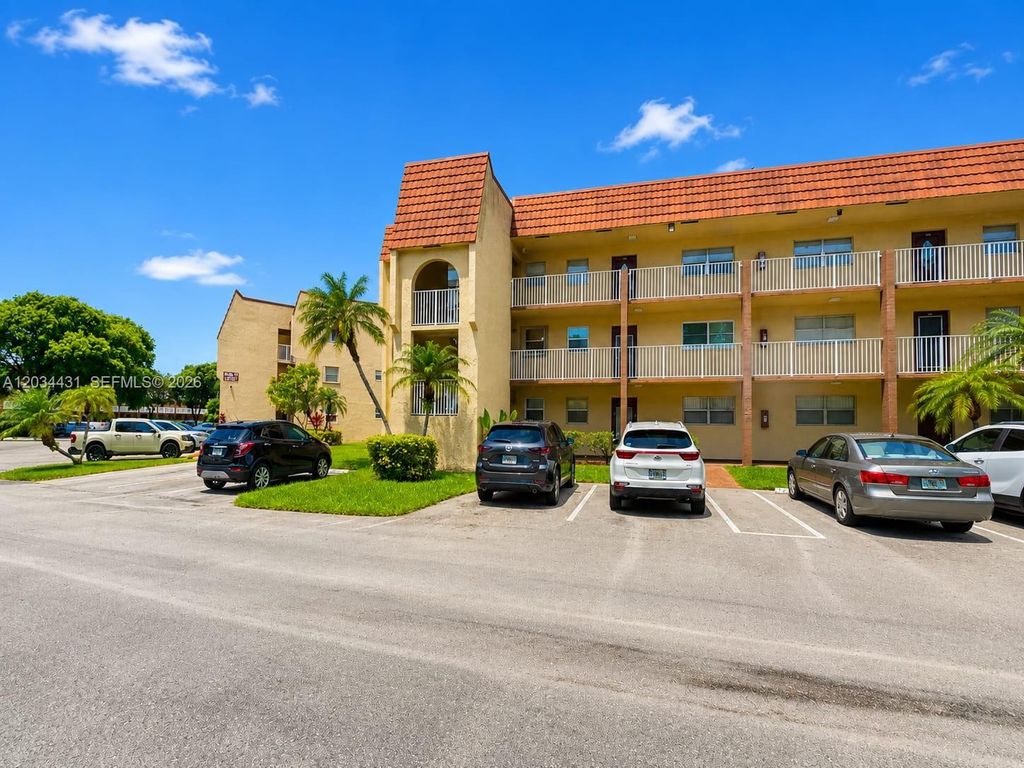 2801 N Pine Island Rd 304, Sunrise, FL 33322
