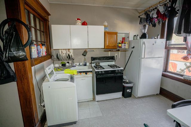 365 Earl Street, Saint Paul, MN 55106