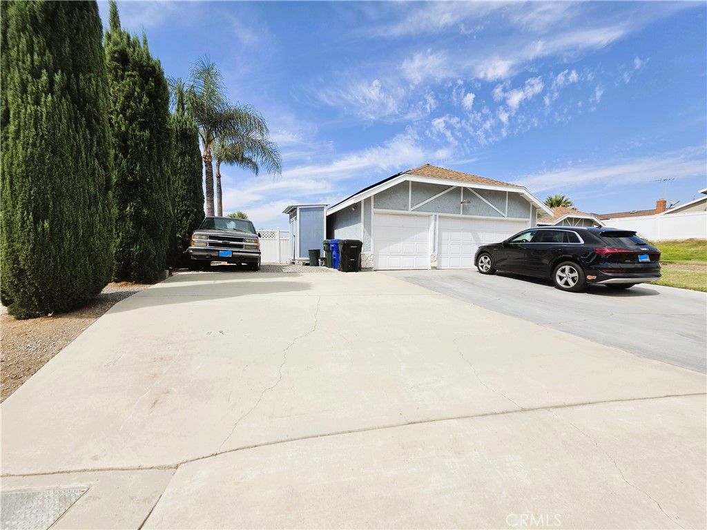 7725 Lippizan Drive, Jurupa Valley, CA 92509 — photo 2