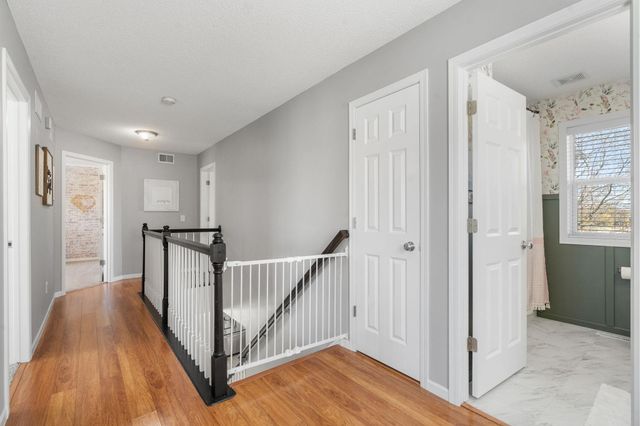 668 Newberry Lane, Chaska, MN 55318