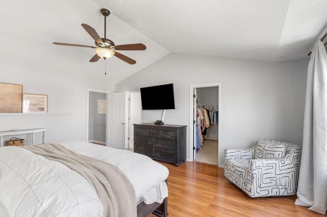 668 Newberry Lane, Chaska, MN 55318