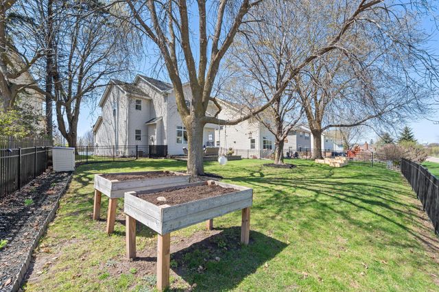 668 Newberry Lane, Chaska, MN 55318