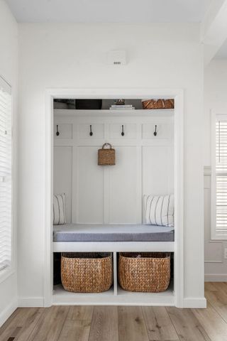 668 Newberry Lane, Chaska, MN 55318