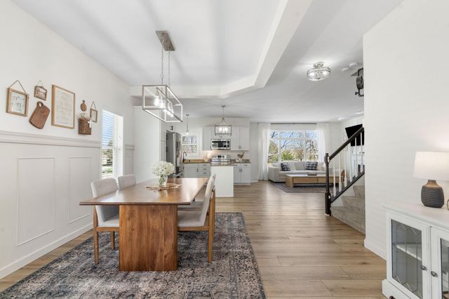 668 Newberry Lane, Chaska, MN 55318