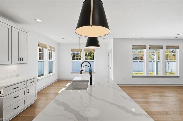 1266 Sebastian CT, Chesapeake, VA 23322