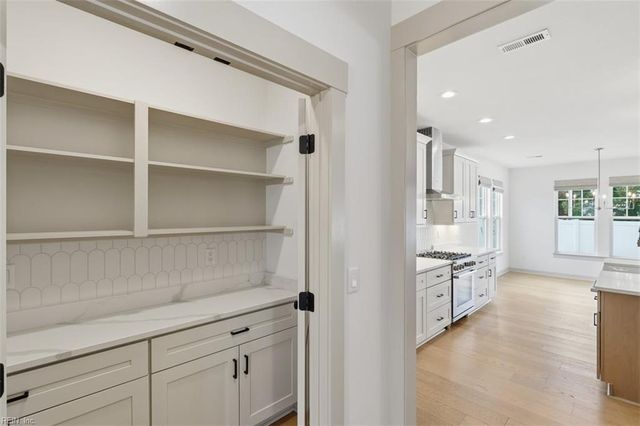 1266 Sebastian CT, Chesapeake, VA 23322