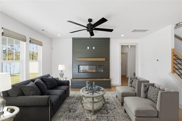 1266 Sebastian CT, Chesapeake, VA 23322