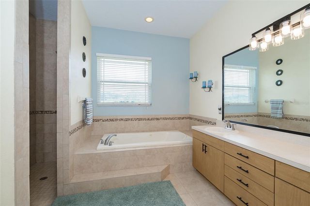 2610 CABOT ROAD, Land O Lakes, FL 34639