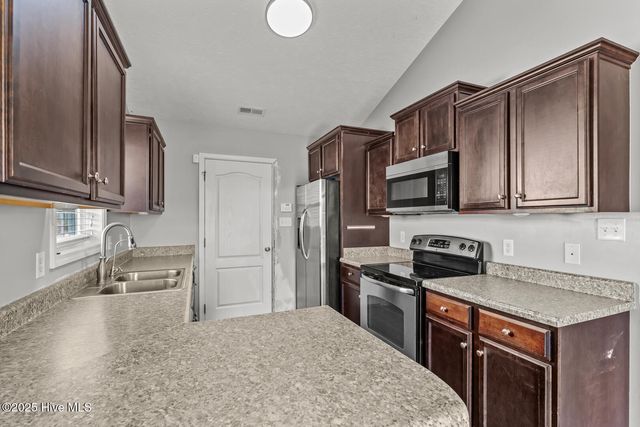 279 Merin Height Road, Jacksonville, NC 28546