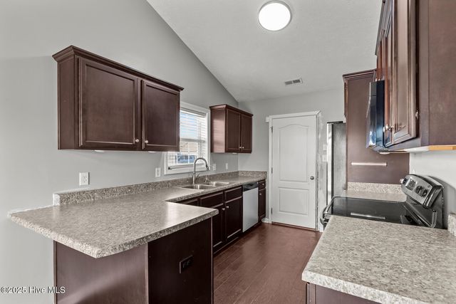 279 Merin Height Road, Jacksonville, NC 28546