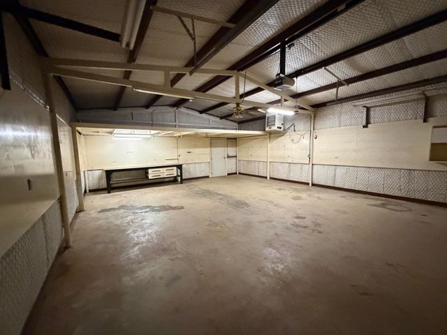 1010 W Hockley Street, Slaton, TX 79364