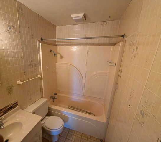 1010 W Hockley Street, Slaton, TX 79364