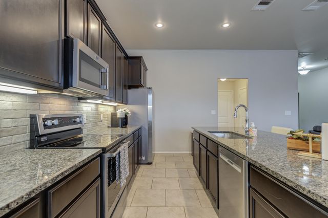 7201 94th Street, Lubbock, TX 79424