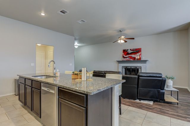 7201 94th Street, Lubbock, TX 79424