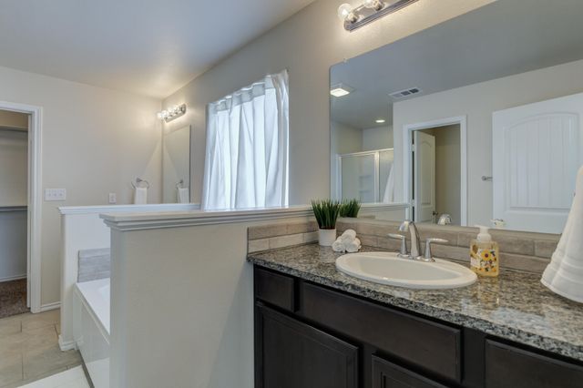 7201 94th Street, Lubbock, TX 79424