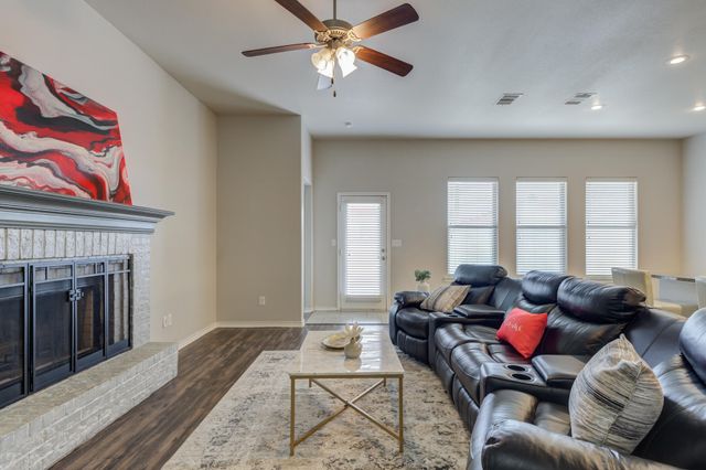 7201 94th Street, Lubbock, TX 79424