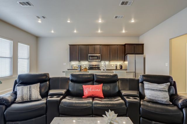 7201 94th Street, Lubbock, TX 79424