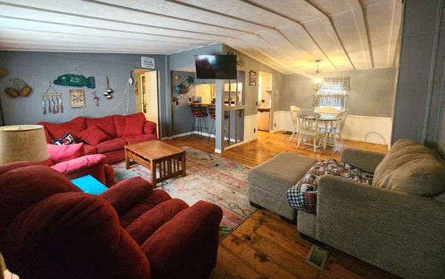 45 Walker Rd, Springville, TN 38256