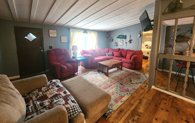 45 Walker Rd, Springville, TN 38256