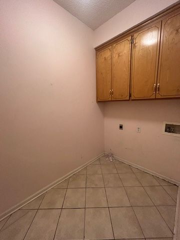 111 Hanging Moss Drive, St Simons Island, GA 31522