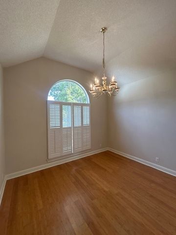 111 Hanging Moss Drive, St Simons Island, GA 31522