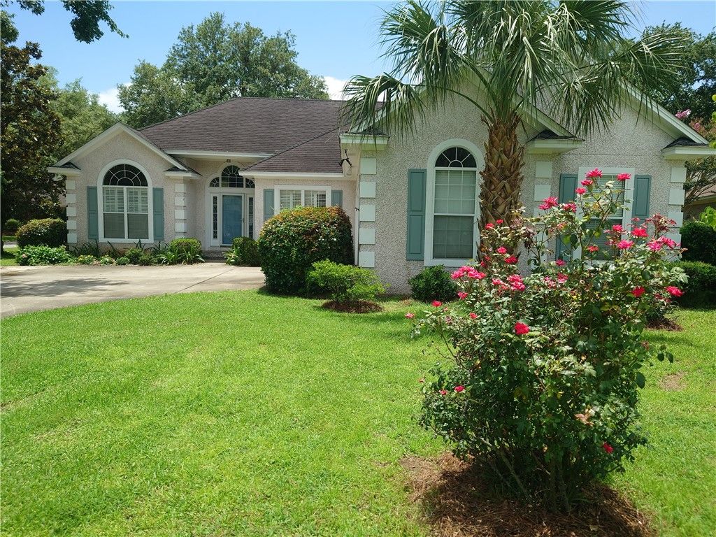 111 Hanging Moss Drive, St Simons Island, GA 31522