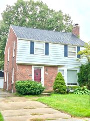 1923 Norwood Drive, Grosse Pointe Woods, MI 48236