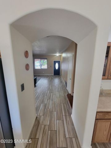 2537 Tierra Grande Court, Las Cruces, NM 88011