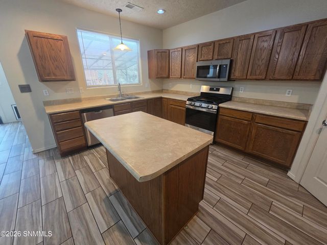 2537 Tierra Grande Court, Las Cruces, NM 88011