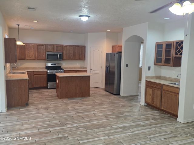 2537 Tierra Grande Court, Las Cruces, NM 88011