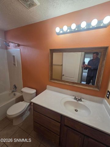 2537 Tierra Grande Court, Las Cruces, NM 88011